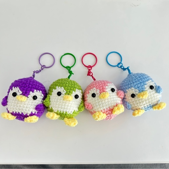 Handmade Crochet Knit Cute Penguin Keychains Bag Charm in Purple Green Pink Blue - Picture 1 of 15
